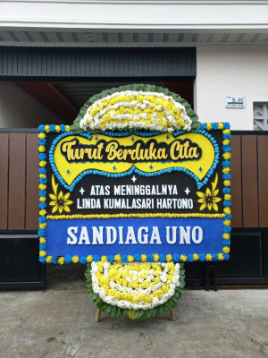 Papan Bunga Duka di Kunjang